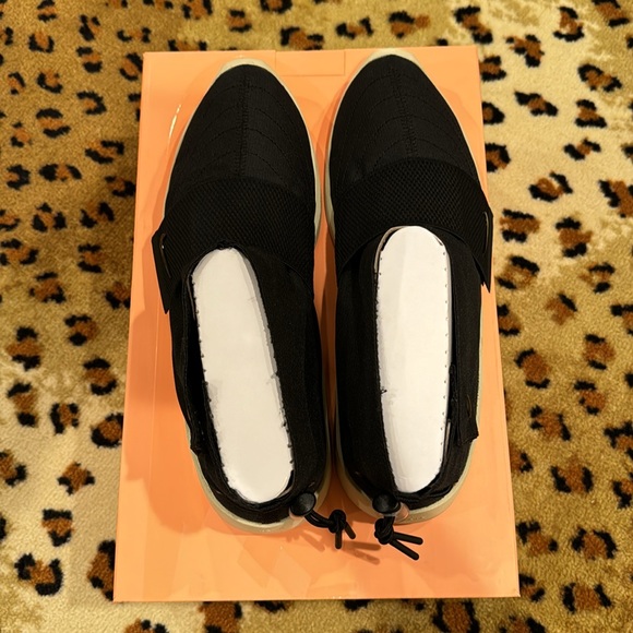 Nike Air / Fear of God Moc - Picture 5 of 10